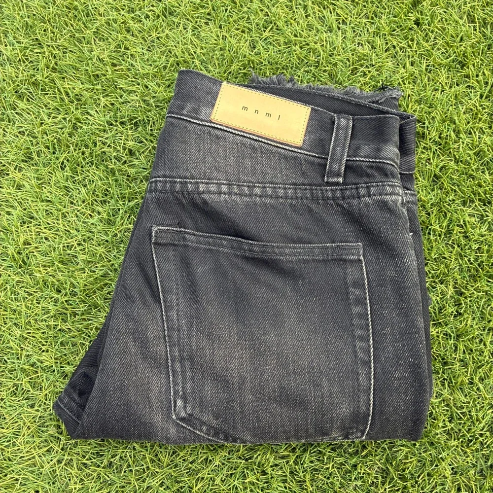 MNML Mens 32x32 Faded Black Raw Hem Straight Leg Slim Fit Jeans Streetwear